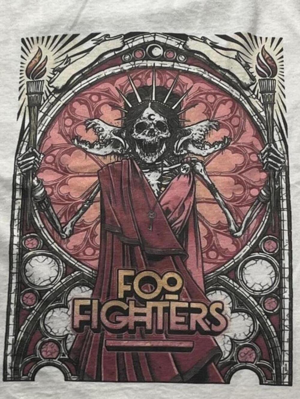 Foo Fighters Preowned Small T-Shirt
